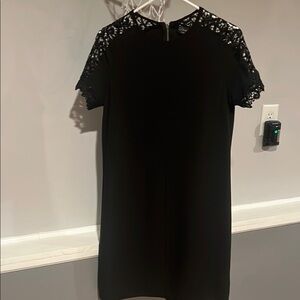 Elegant Black Lace Sleeve Dress